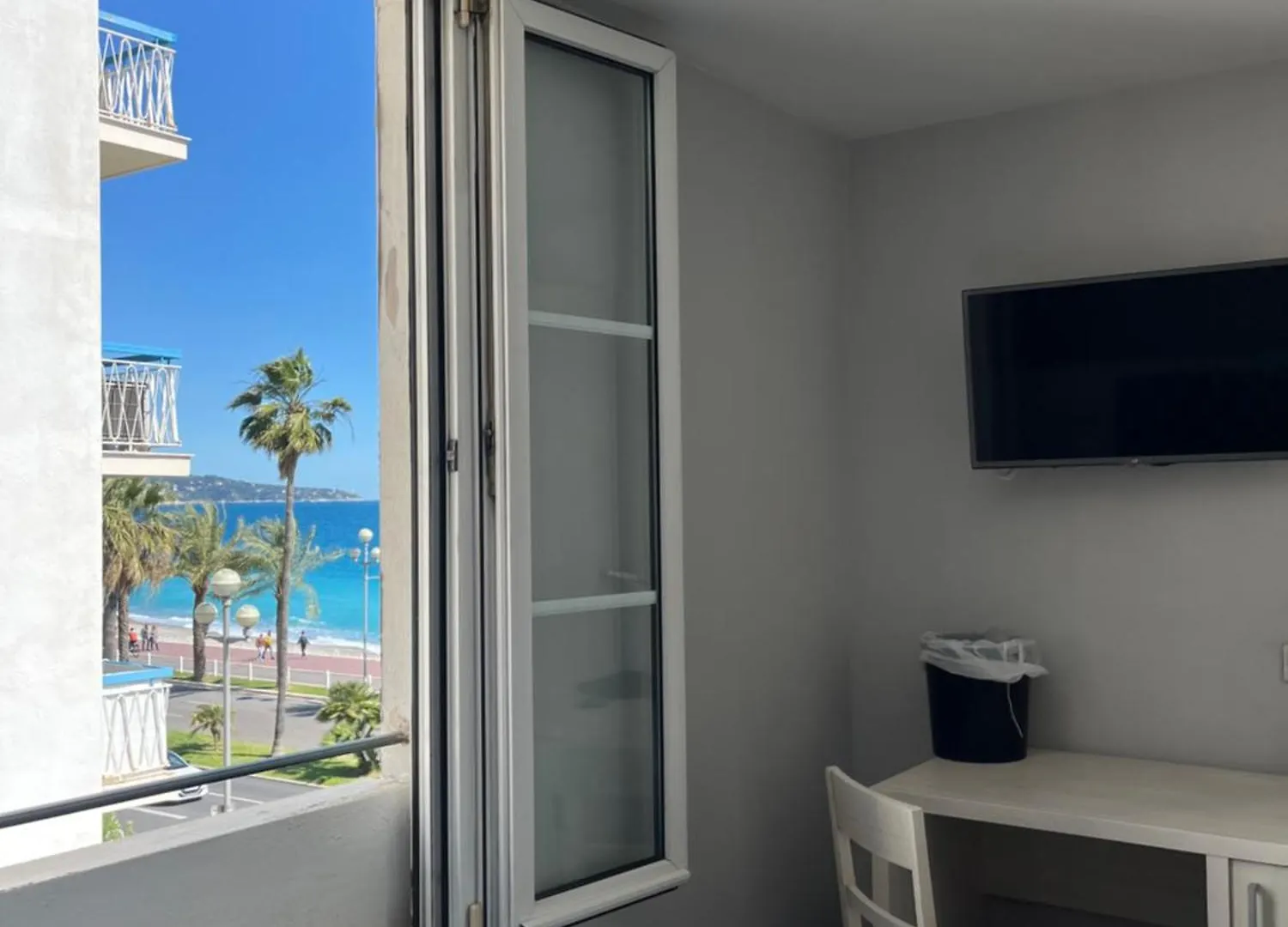 Hotel Flots D'Azur Promenade Des Anglais Nice