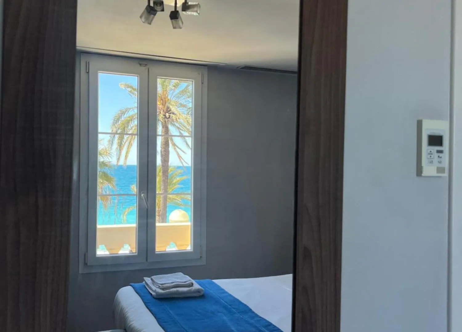 Hotel Flots D'Azur Promenade Des Anglais Nice 3*,