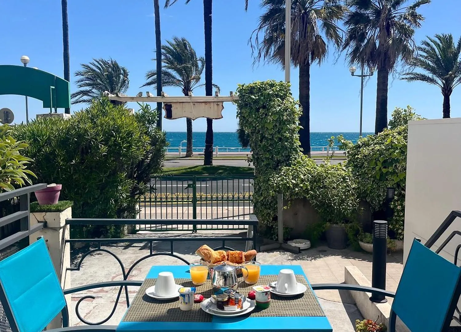 Hotel Flots D'Azur Promenade Des Anglais Nice