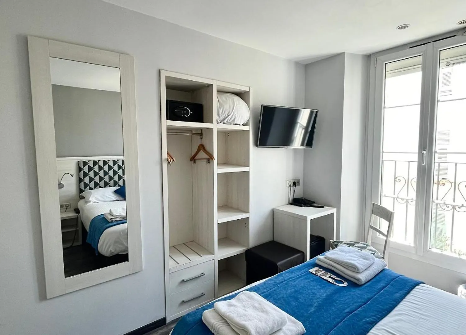 Hotel Flots D'Azur Promenade Des Anglais Nice