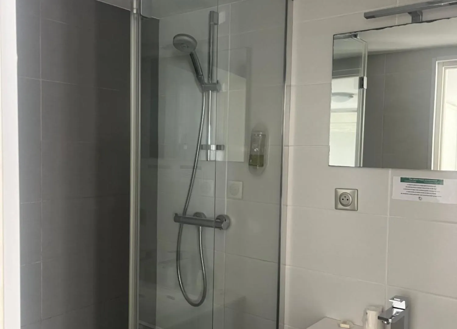 Hotel Flots D'Azur Promenade Des Anglais Nice