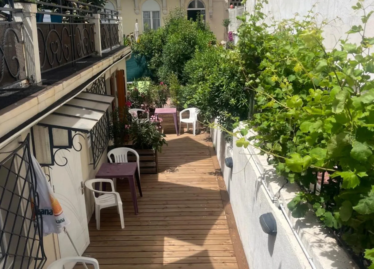 Hotel Flots D'Azur Promenade Des Anglais Nice Fransa