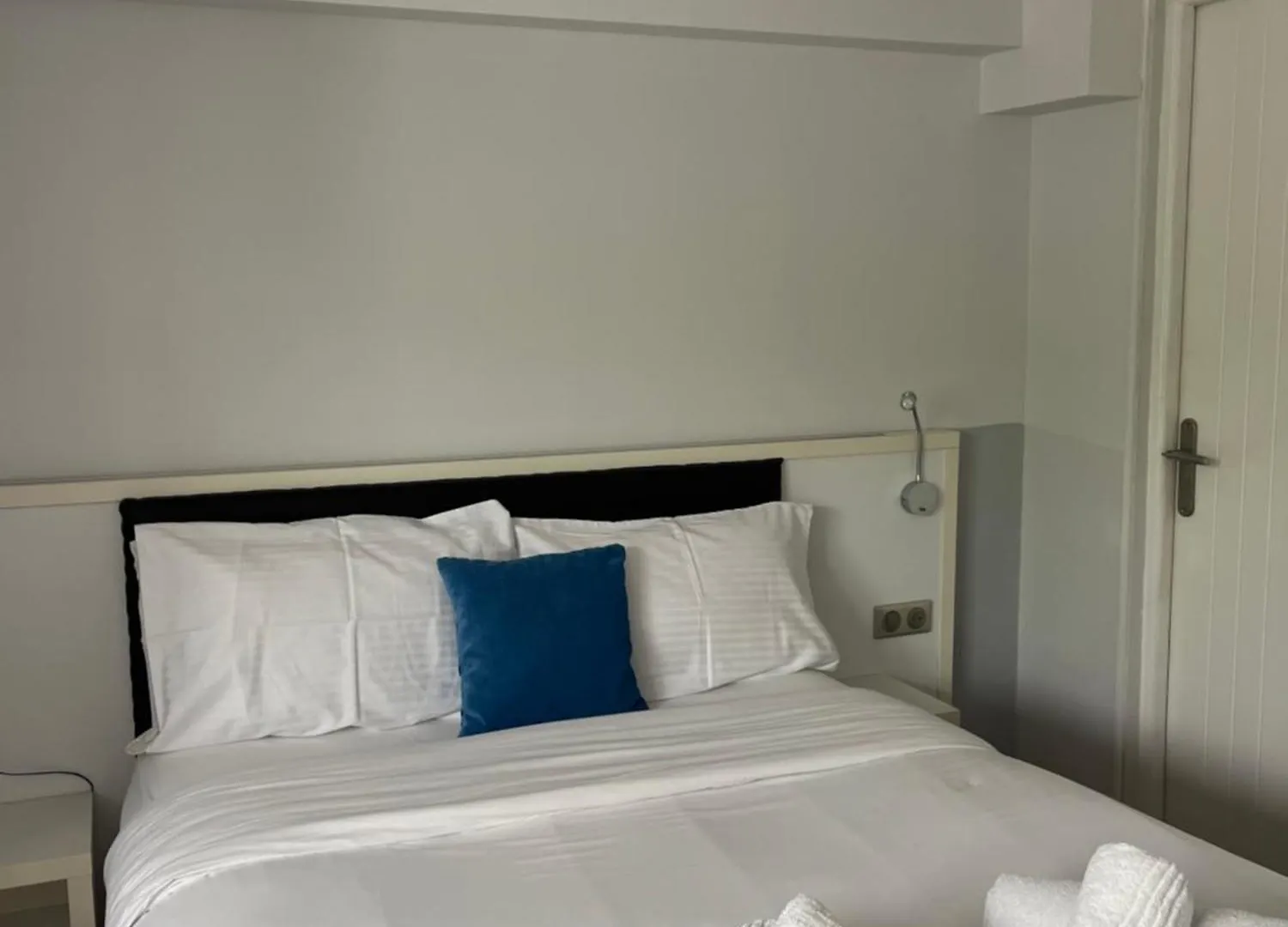 ***  Hotel Flots D'Azur Promenade Des Anglais Nice Frankrike