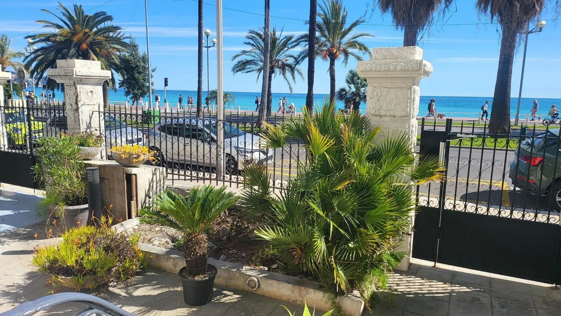 Hotel Flots D'Azur Promenade Des Anglais Nice