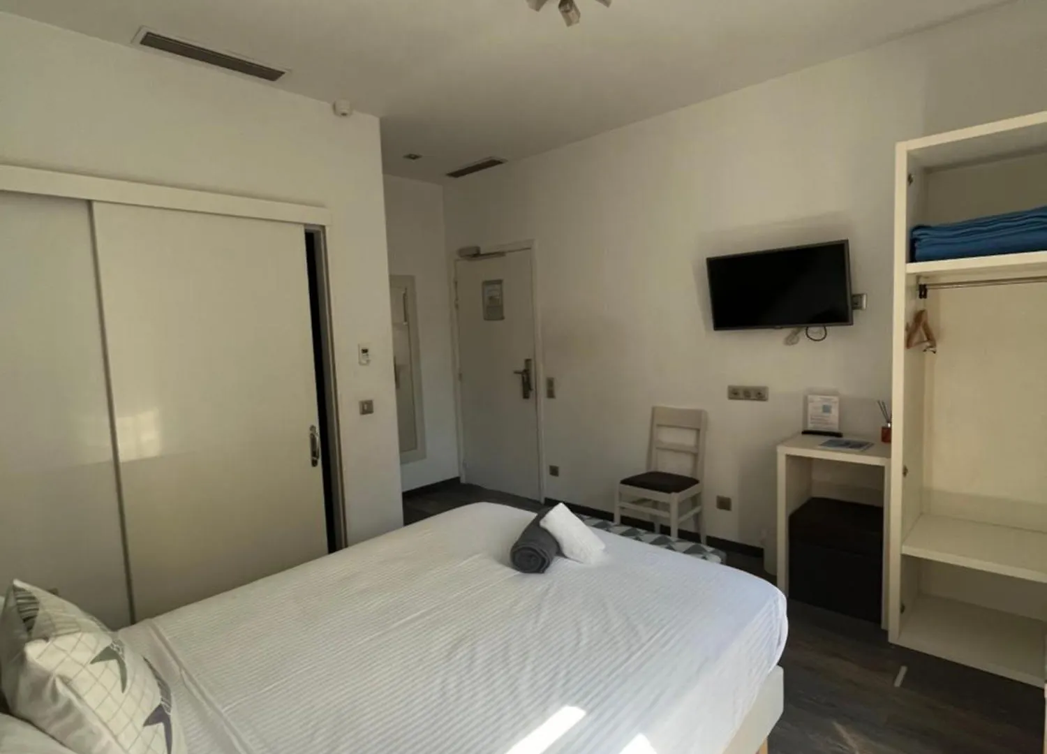 ***  Hotel Flots D'Azur Promenade Des Anglais Nice Fransa