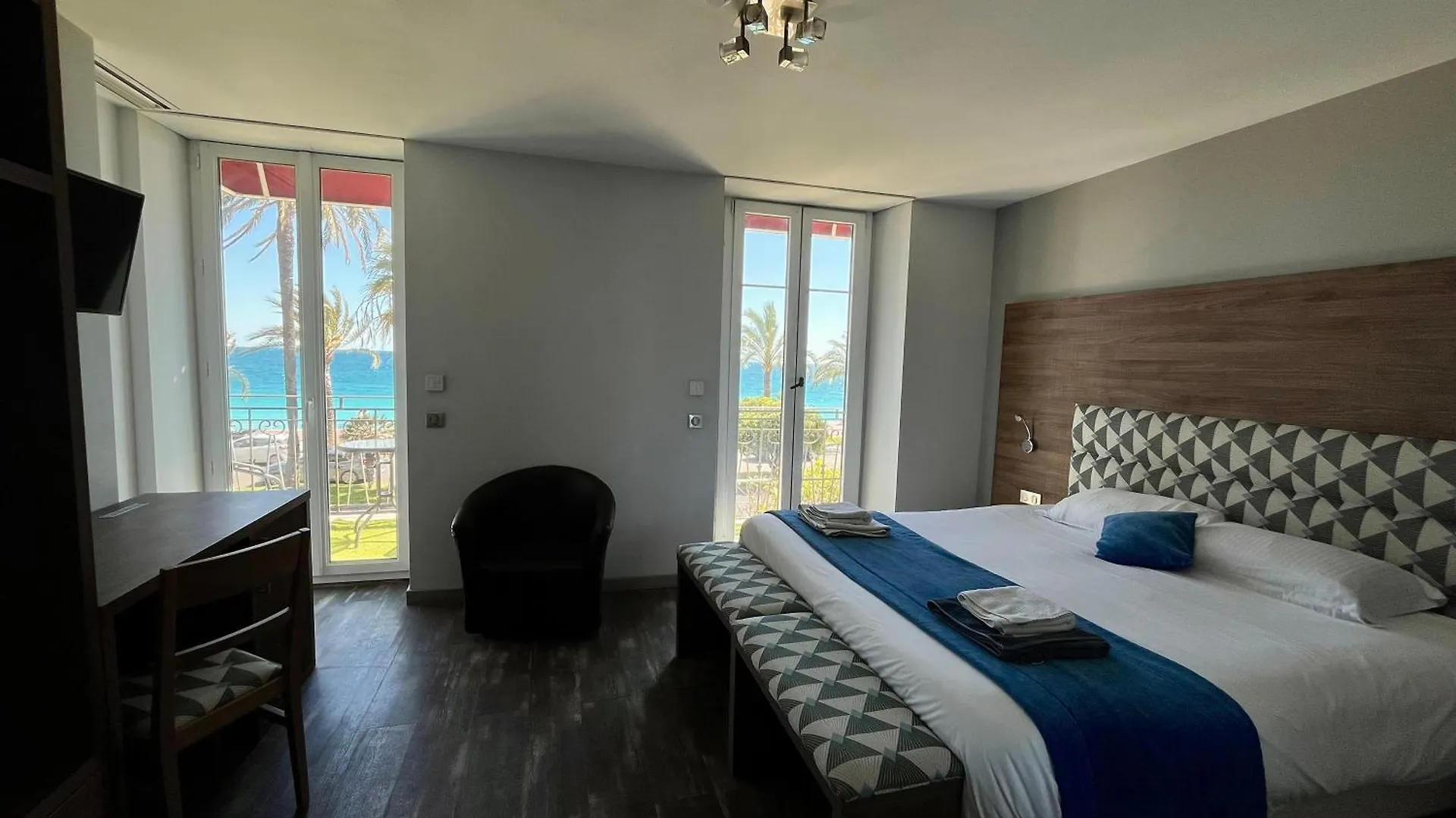 Hotel Flots D'Azur Promenade Des Anglais Nice Frankrike