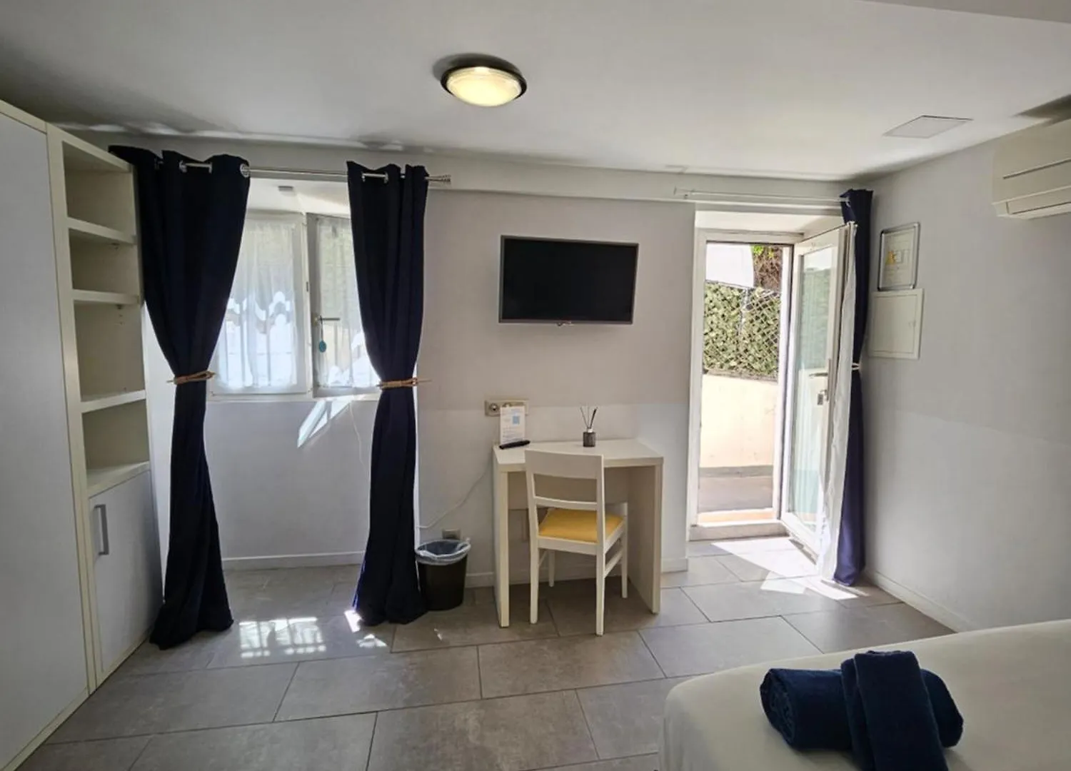 Hotel Flots D'Azur Promenade Des Anglais Nice
