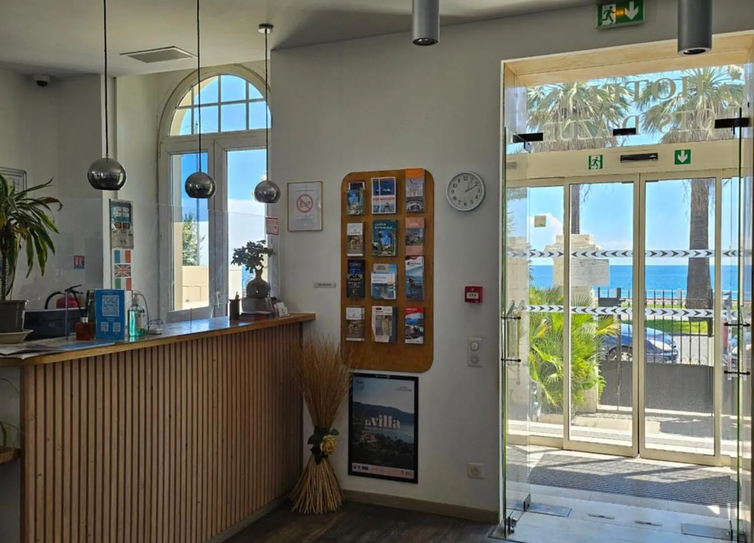 Hotel Flots D'Azur Promenade Des Anglais Nice