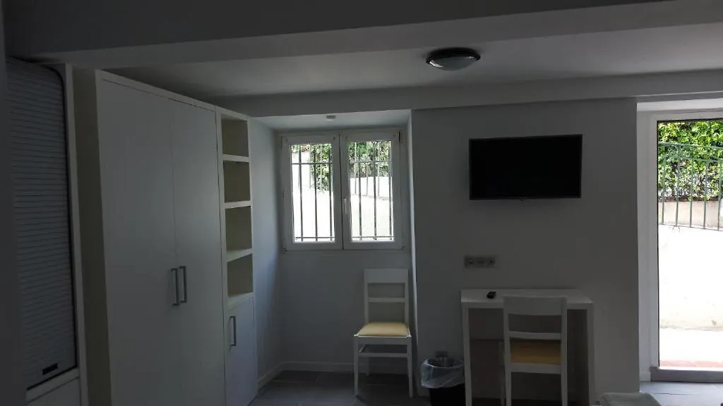 Hotel Flots D'Azur Promenade Des Anglais Nizza
