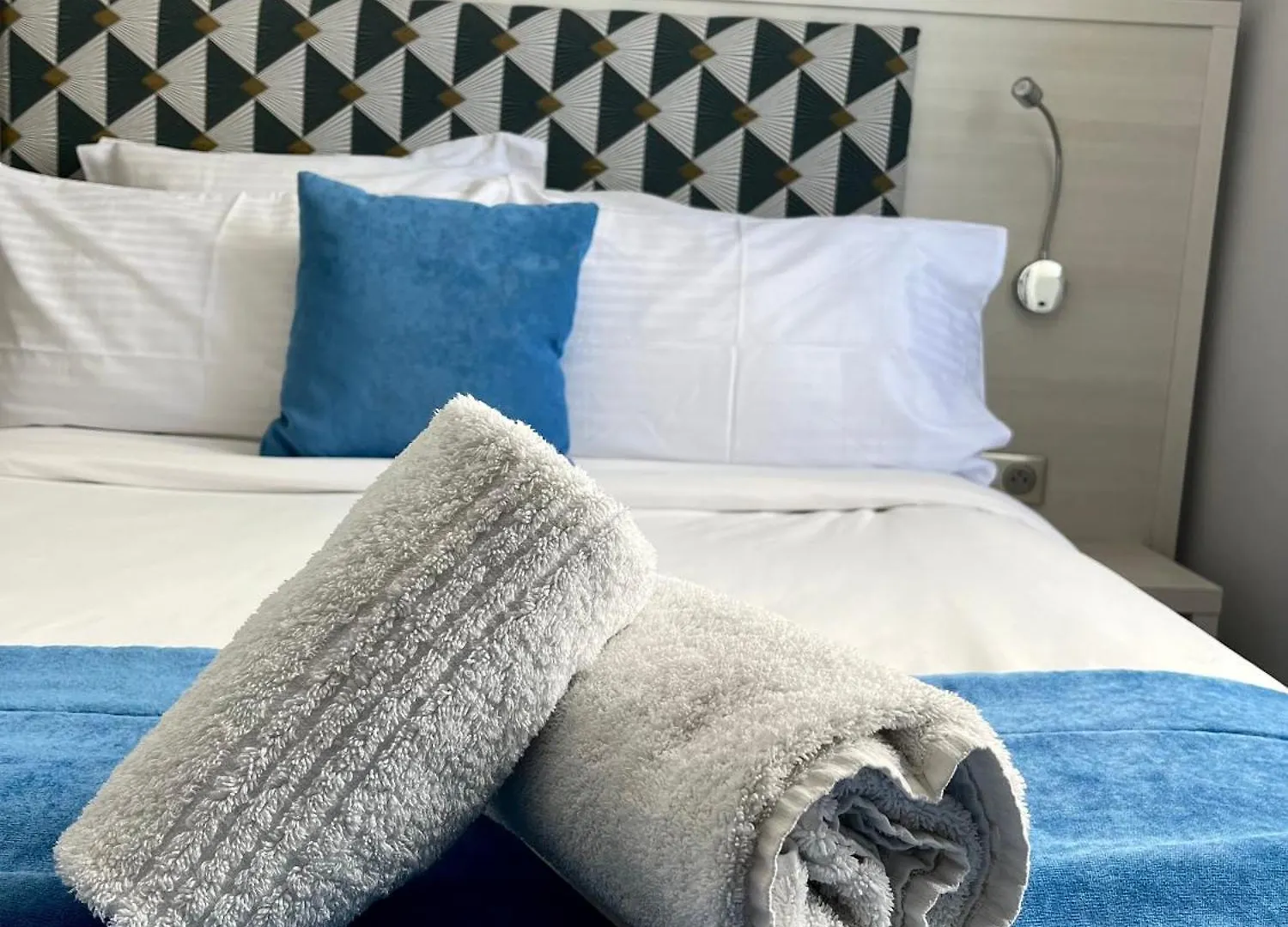 ***  Hotel Flots D'Azur Promenade Des Anglais Nizza Francia
