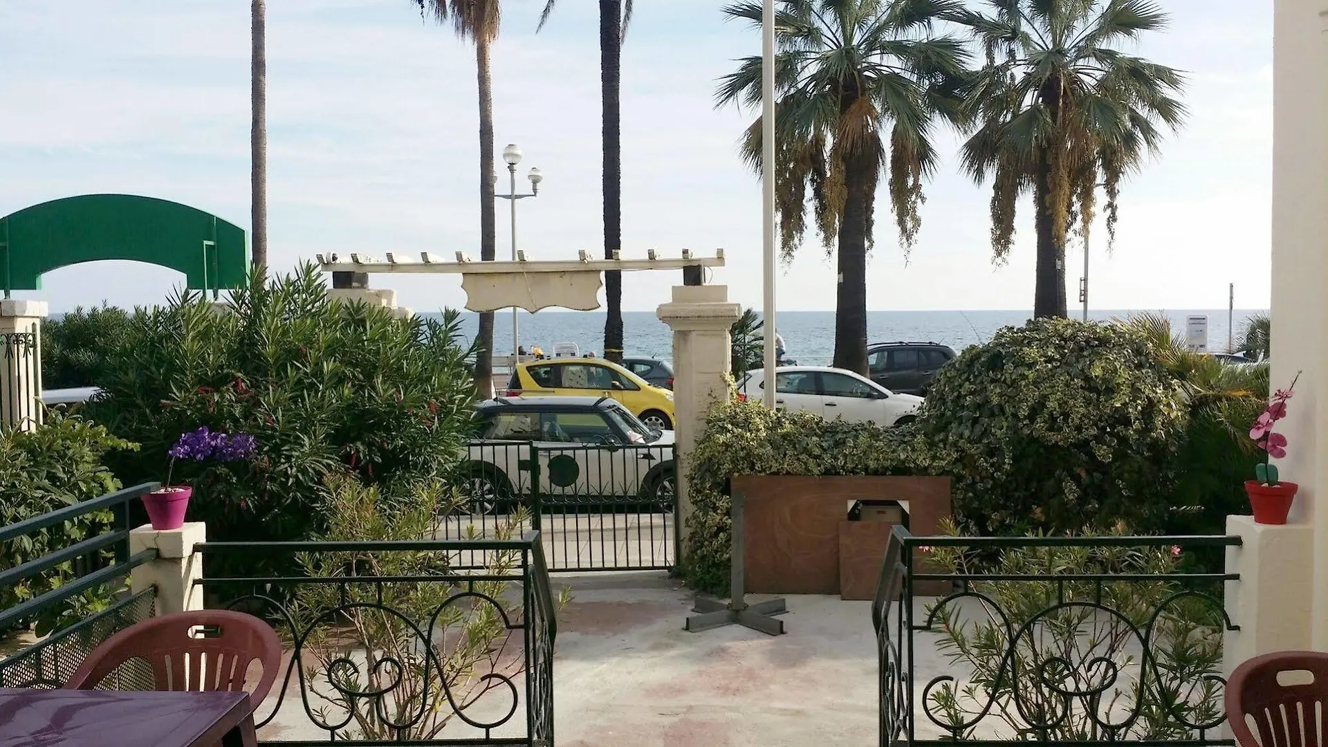 Hotel Flots D'Azur Promenade Des Anglais Nizza