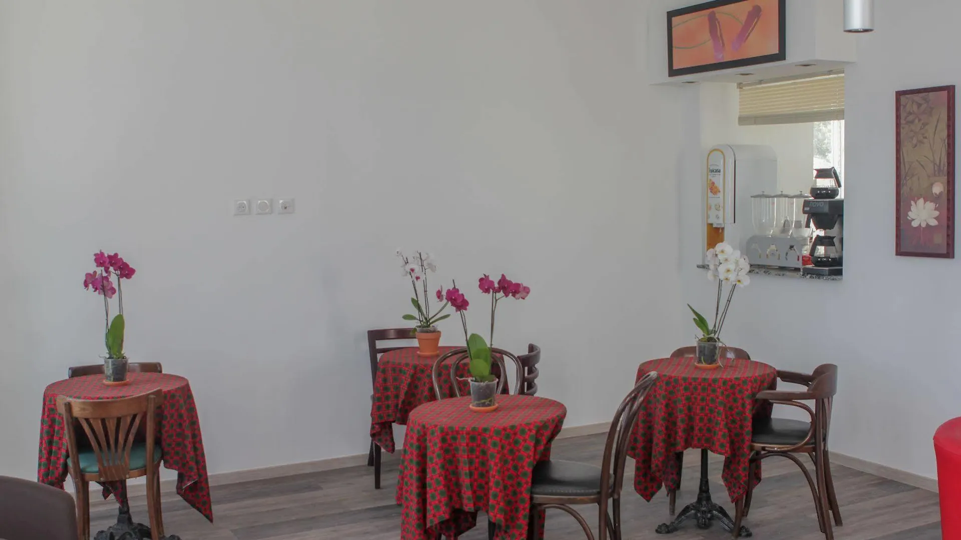 Hotel Flots D'Azur Promenade Des Anglais Nice